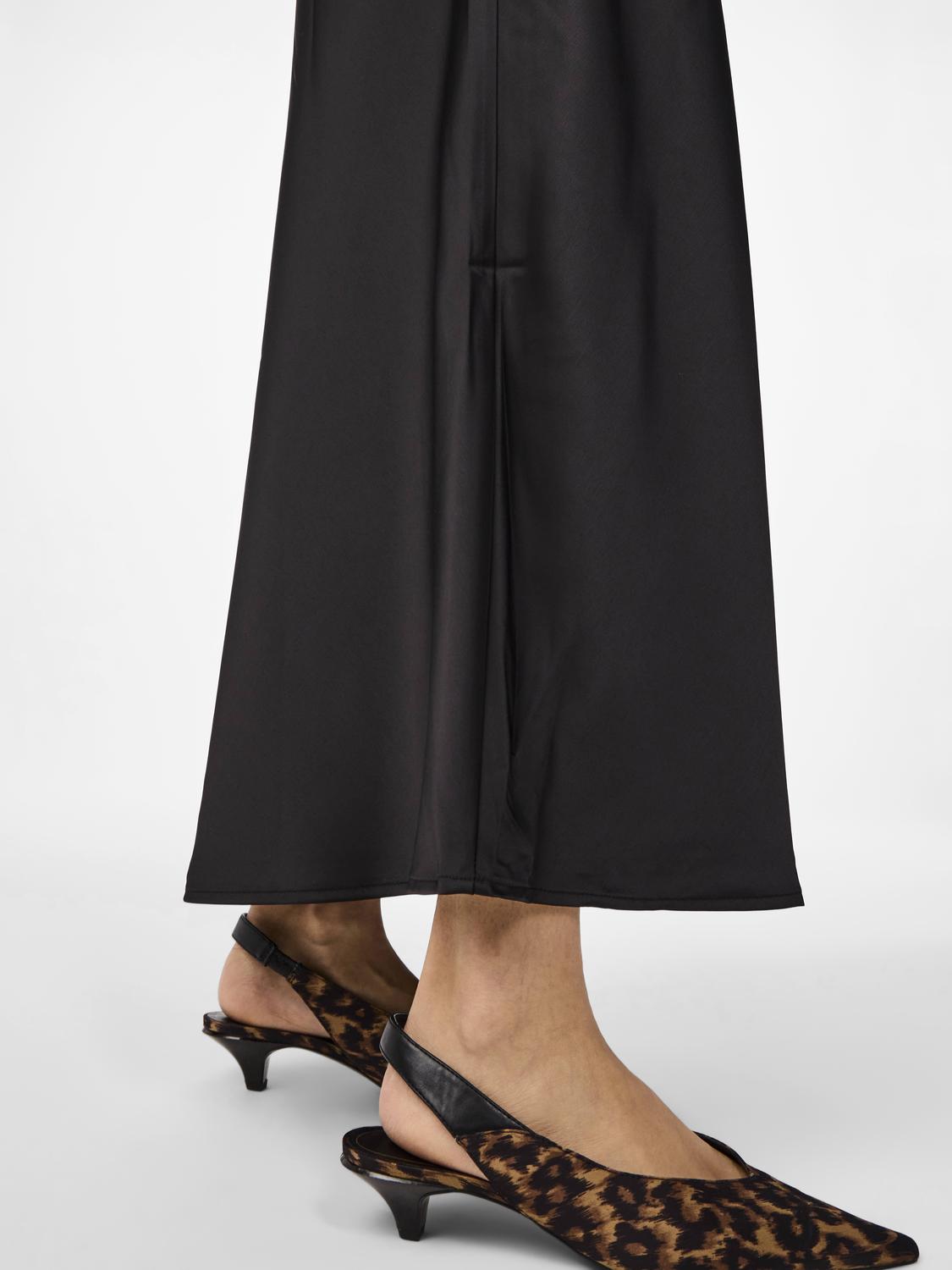 YASPELLA Long Skirt - Black